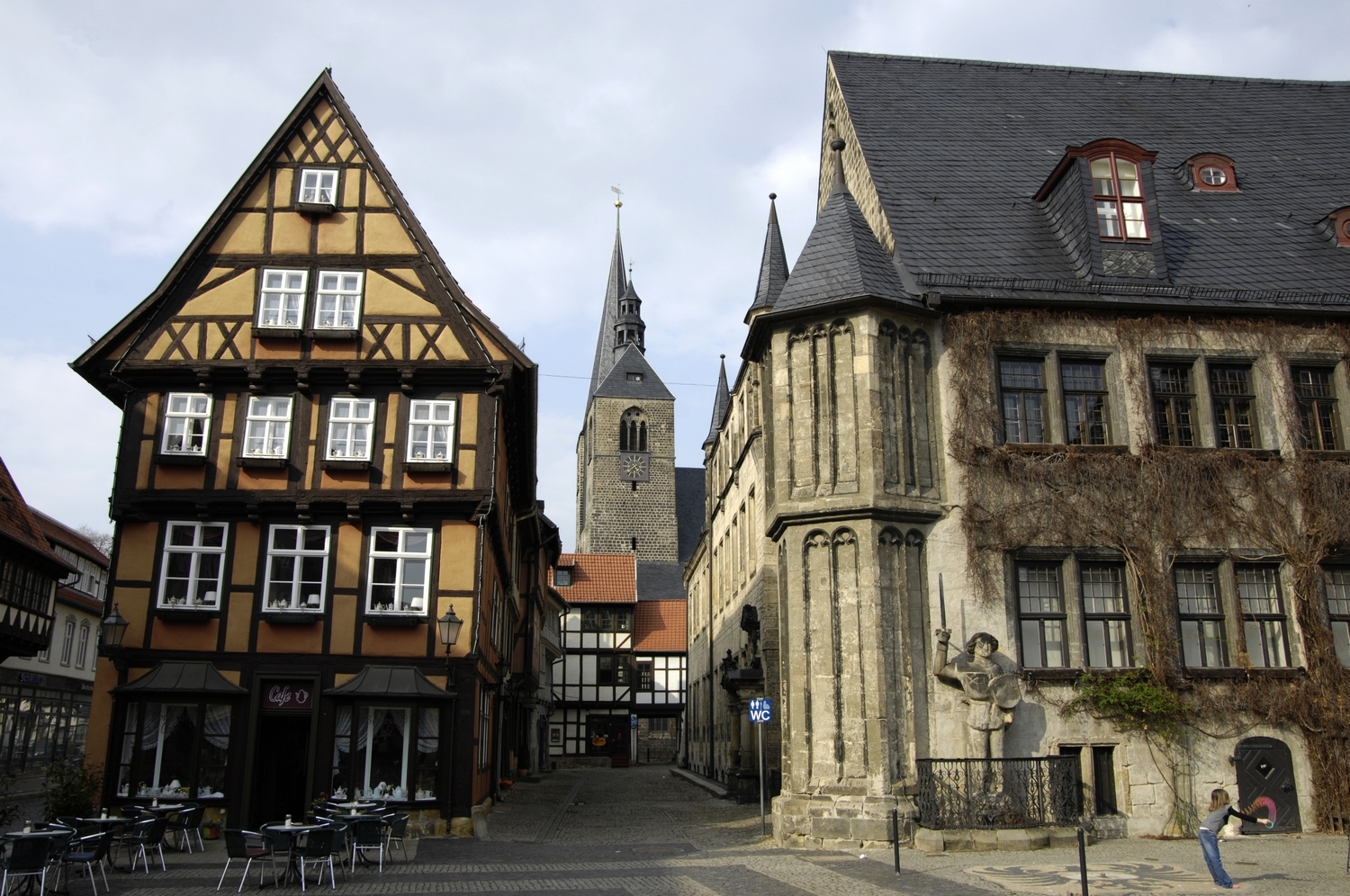 Quedlinburg, Rathaus m. Roland und Marktkirche